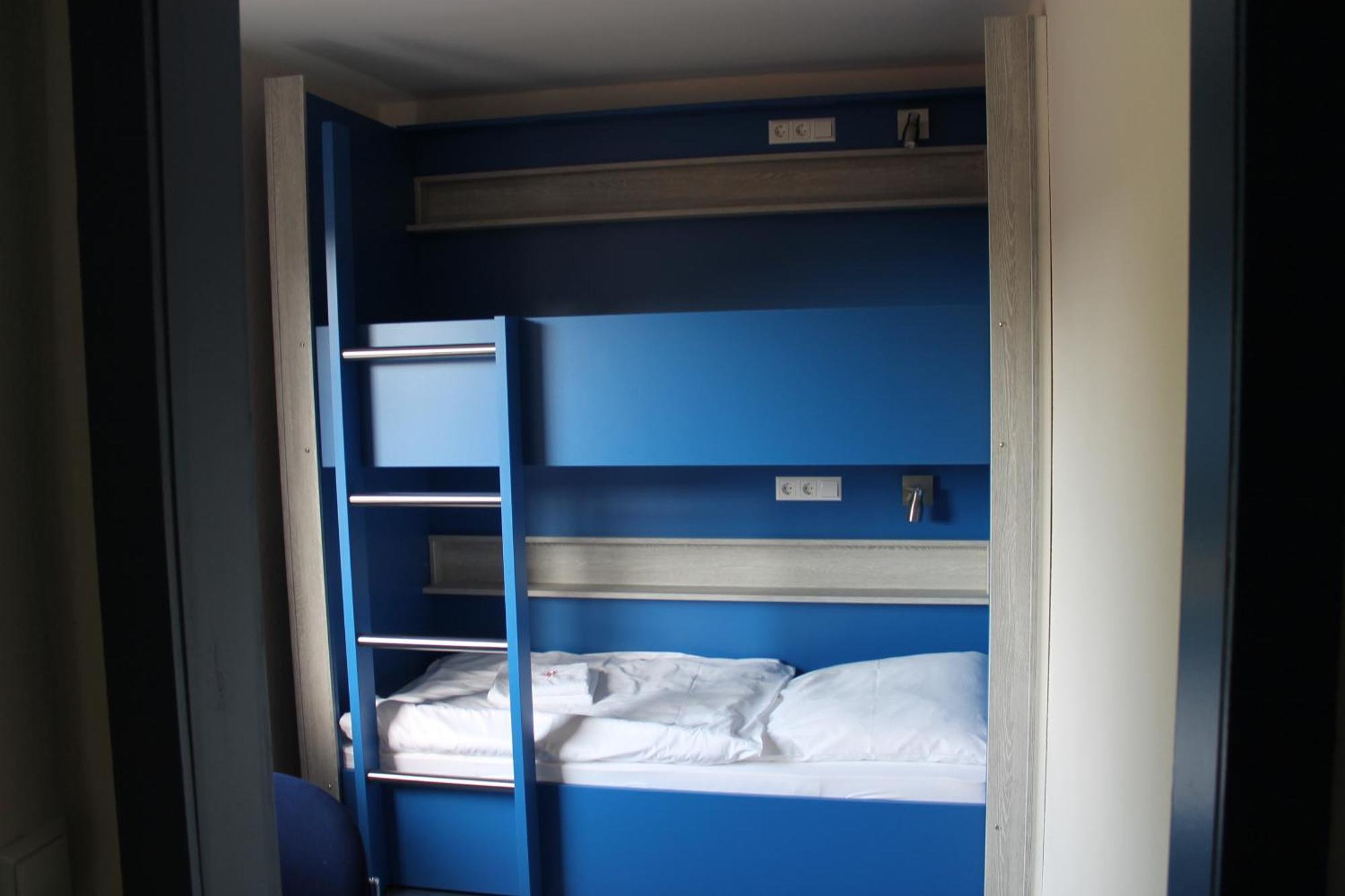 Smart Hostel By Landgasthof Velber 24H7D Seelze المظهر الخارجي الصورة