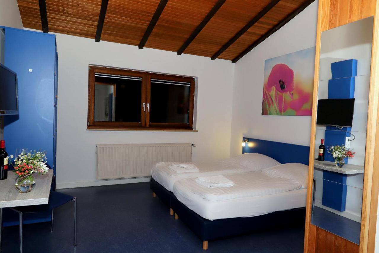 Smart Hostel By Landgasthof Velber 24H7D Seelze المظهر الخارجي الصورة