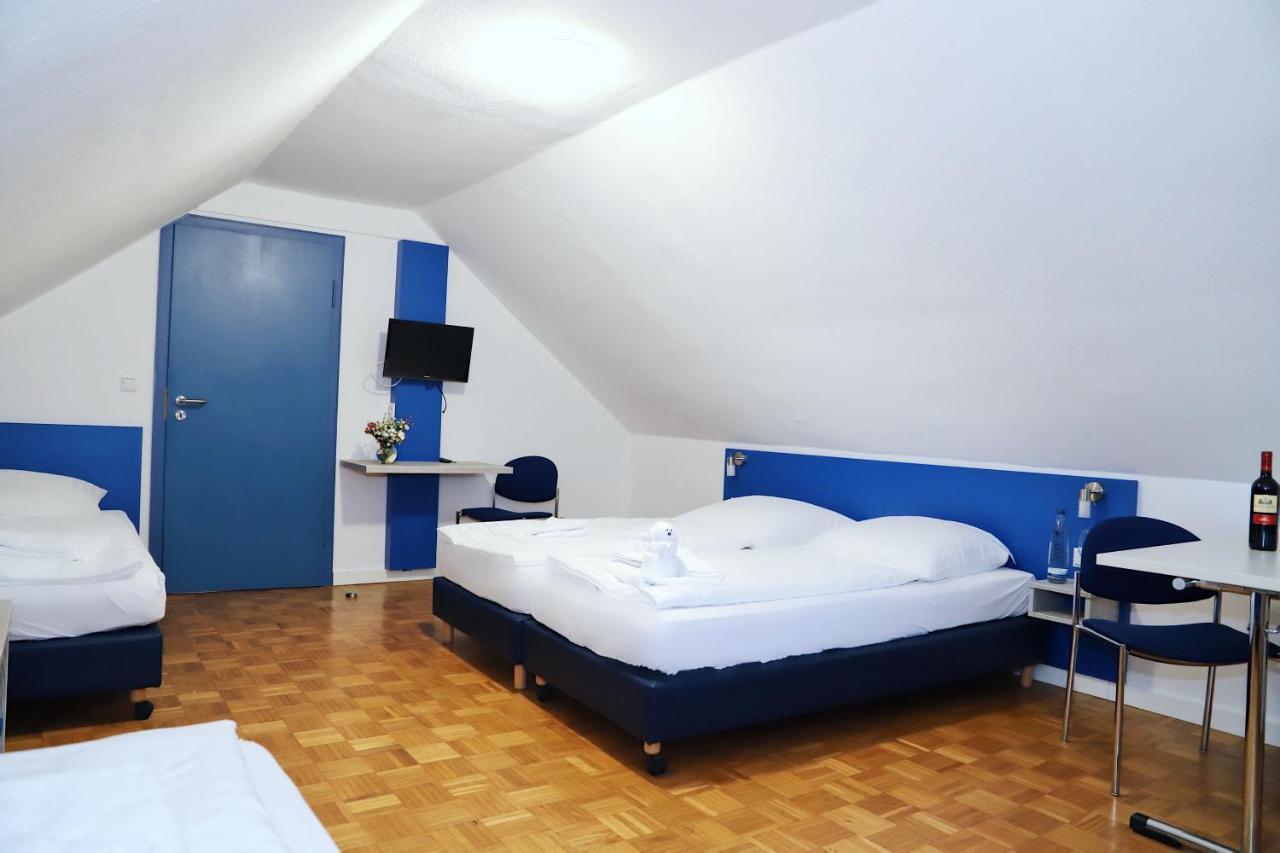 Smart Hostel By Landgasthof Velber 24H7D Seelze المظهر الخارجي الصورة