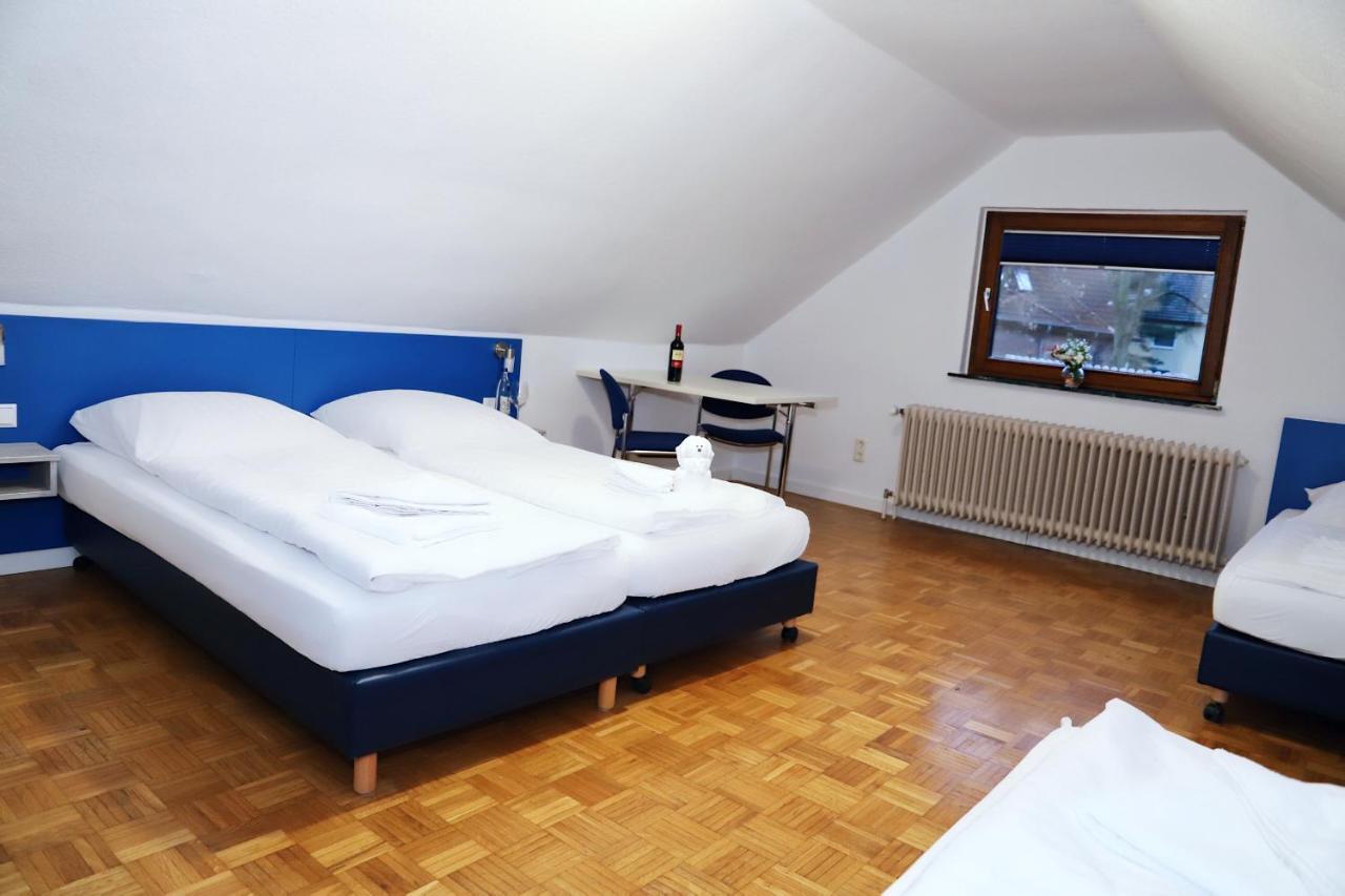 Smart Hostel By Landgasthof Velber 24H7D Seelze المظهر الخارجي الصورة