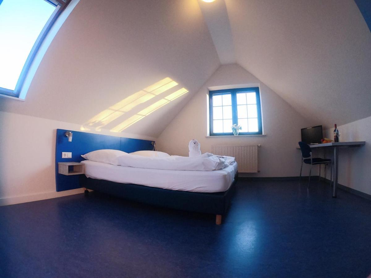 Smart Hostel By Landgasthof Velber 24H7D Seelze المظهر الخارجي الصورة